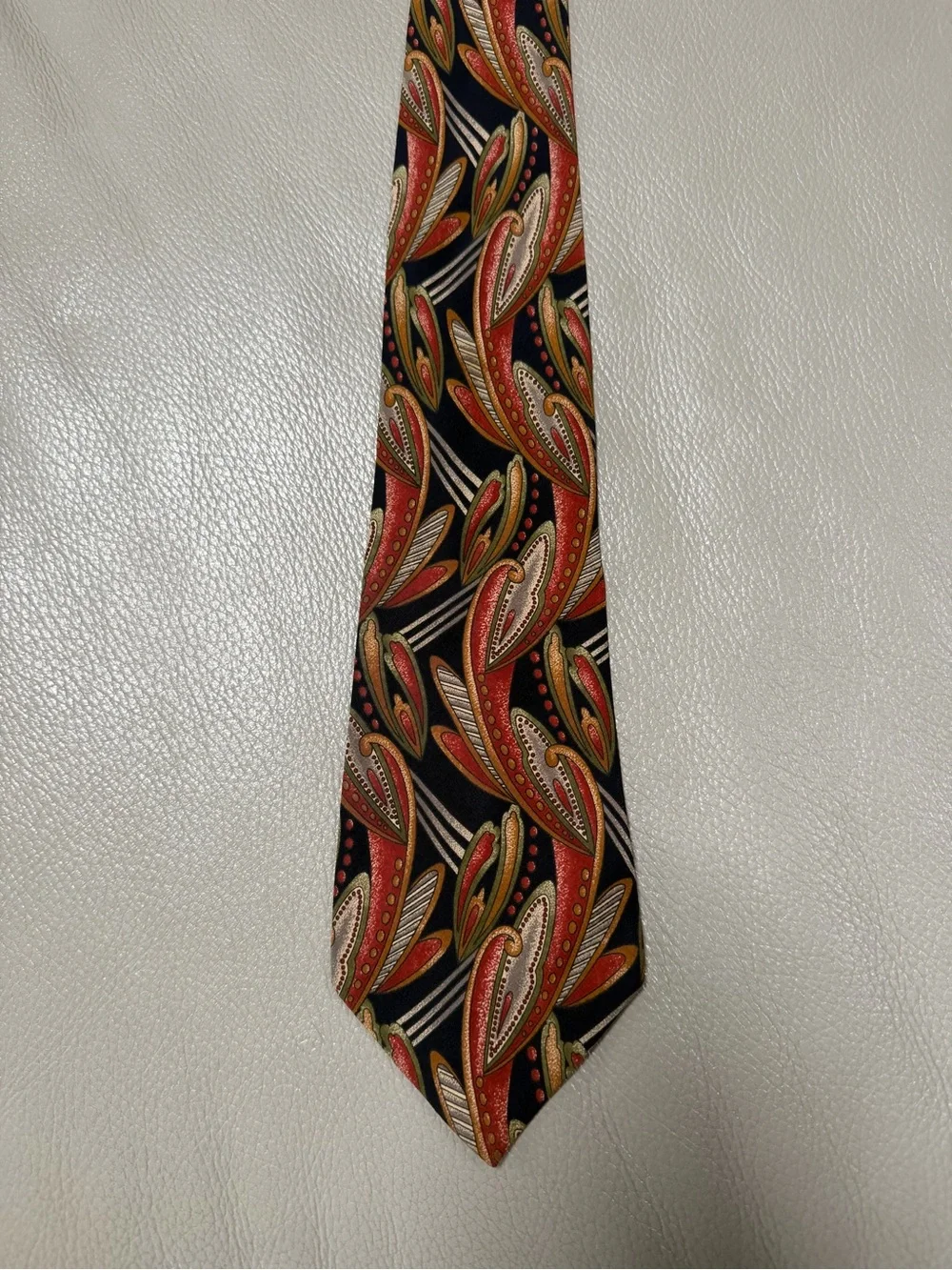 Karl Lagerfeld Vintage 100% Silk tie